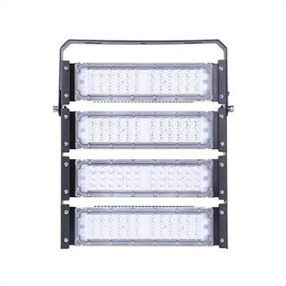 Gamma de golf de 500 W amb llums LED