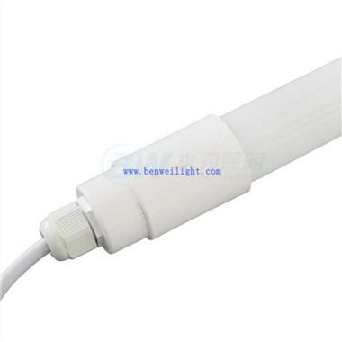 Llum regulable impermeable IP65 per a galliner