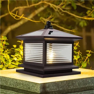 Llums solars LED del pati: muntatge impermeable a la paret/columna per a la decoració del jardí i la vila